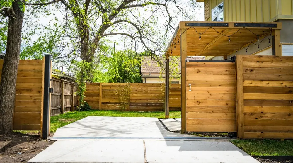 Work by Ironline Fence Co.